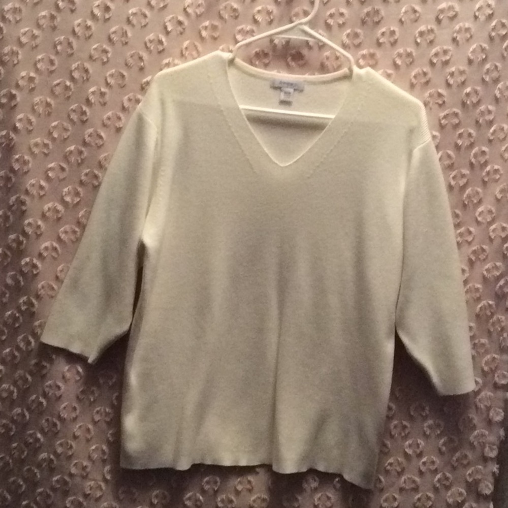 White V-Neck Made in MACAU